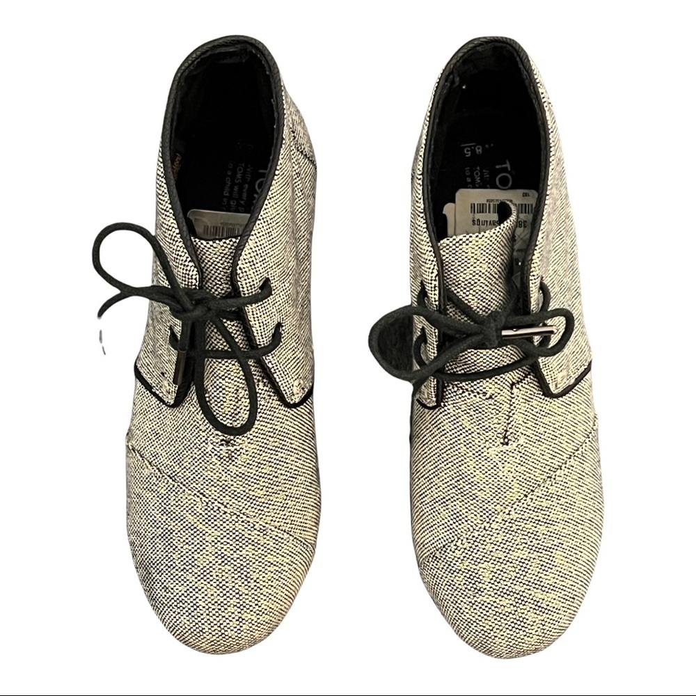 Toms Desert Wedge Ankle Bootie Women’s 8.5 Gray Gold Metallic Linen